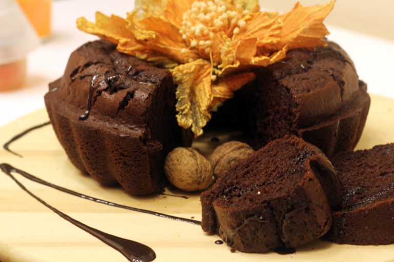 Çikolata Soslu Kek Tuğba'nın Mutfağı